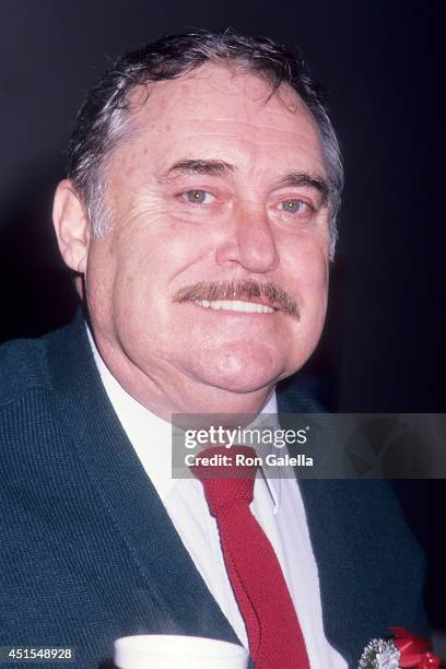 Actor Christopher Hewett attends the 57th Annual Hollywood Christmas Parade on November 27, 1988 at KTLA Studios in Hollywood, California.