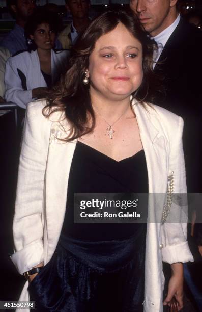 Actress Dana Hill attends the "Alien 3" Century City Premiere on May 19, 1992 at the Cineplex Odeon Century Plaza Cinemas in Century City, California.