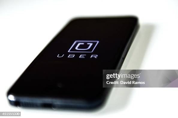 Barcelona Cabs Strike Against Uber Taxi App Barcelona Cabs Strike Against Uber Taxi App