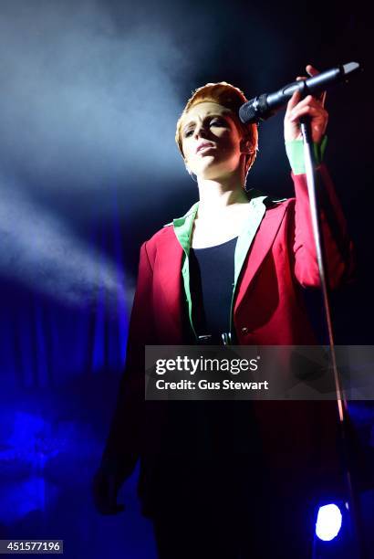 Ella Roux La Roux Trouble In Paradise Album Launch At Conway Hall In London ...