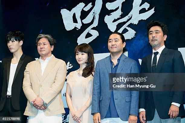 South Korean actors No Min-Woo, Choi Min-Sik, Lee Jung-Hyun, Ryu Seung-Ryong and director Kim Han-Min attend the press conference for "Roaring...