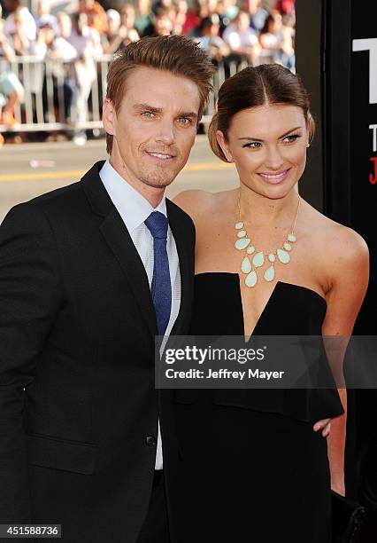 Actor Riley E. Smith Riley Smith Actor Photos and Premium High Res Pictures - Getty Images