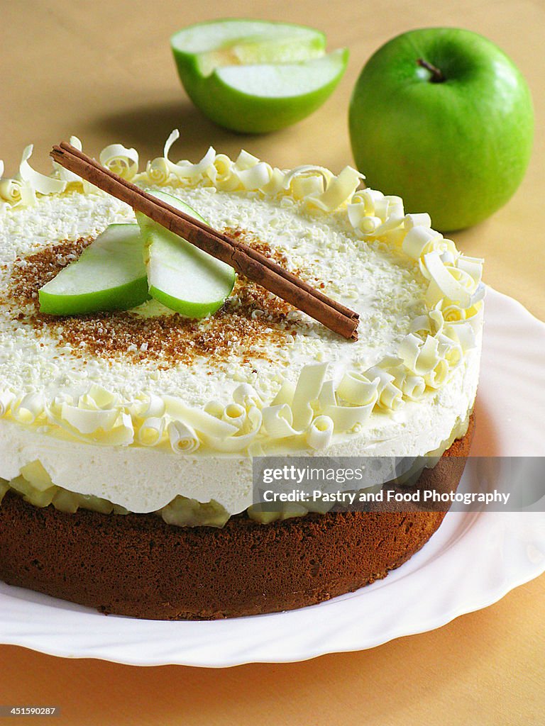 Honey apple cake