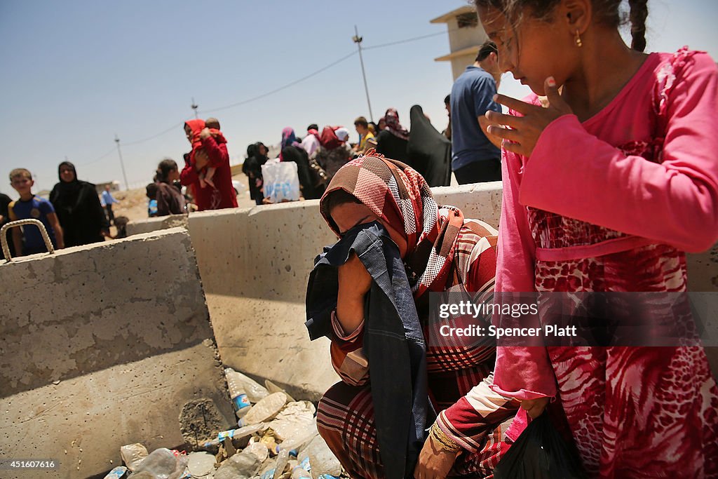 Refugees Fleeing ISIS Offensive Pour Into Kurdistan