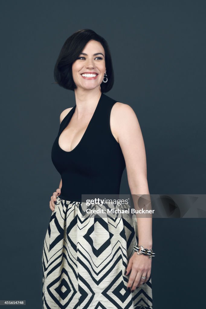 Maggie Siff poses for a portrait at the Critics' Choice Awards 2014