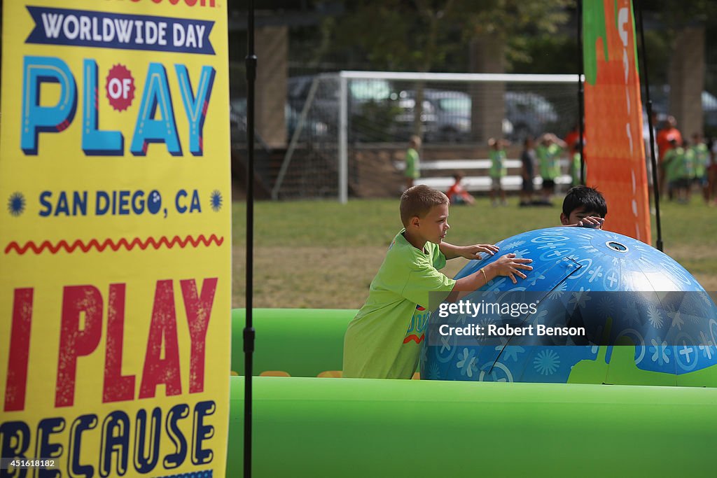 Nickelodeon Donates $10,000 To The Salvation Army Kroc Center In San Diego On The Road To Worldwide Day Of Play