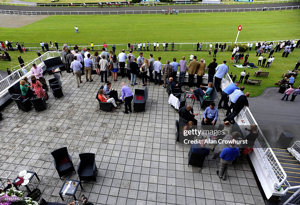 Kempton Races