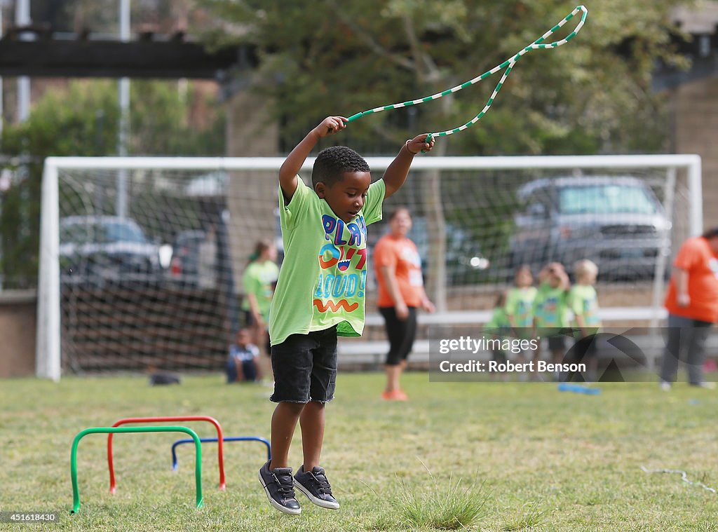 Nickelodeon Donates $10,000 To The Salvation Army Kroc Center In San Diego On The Road To Worldwide Day Of Play