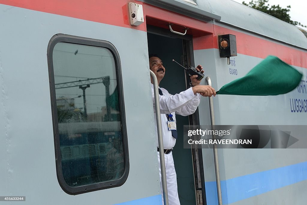 INDIA-ECONOMY-TRAIN