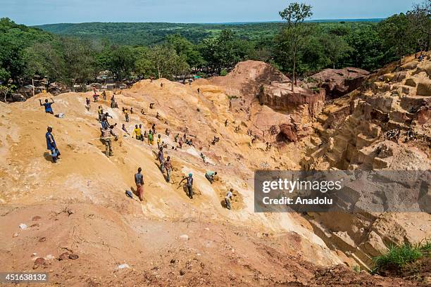 Gold miners in Ndassima gold mine, 40 Km of Bambari, in Seleka group controlled zone, in the Eastern part of CAR. Independent gold panners run the...