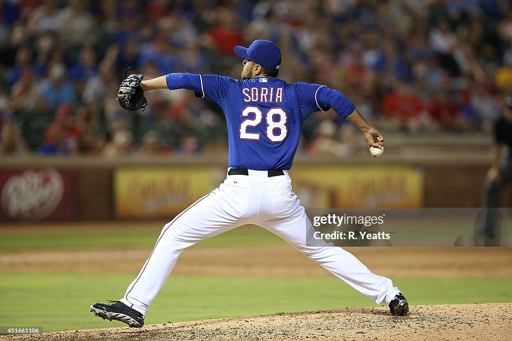 Minnesota Twins v Texas Rangers