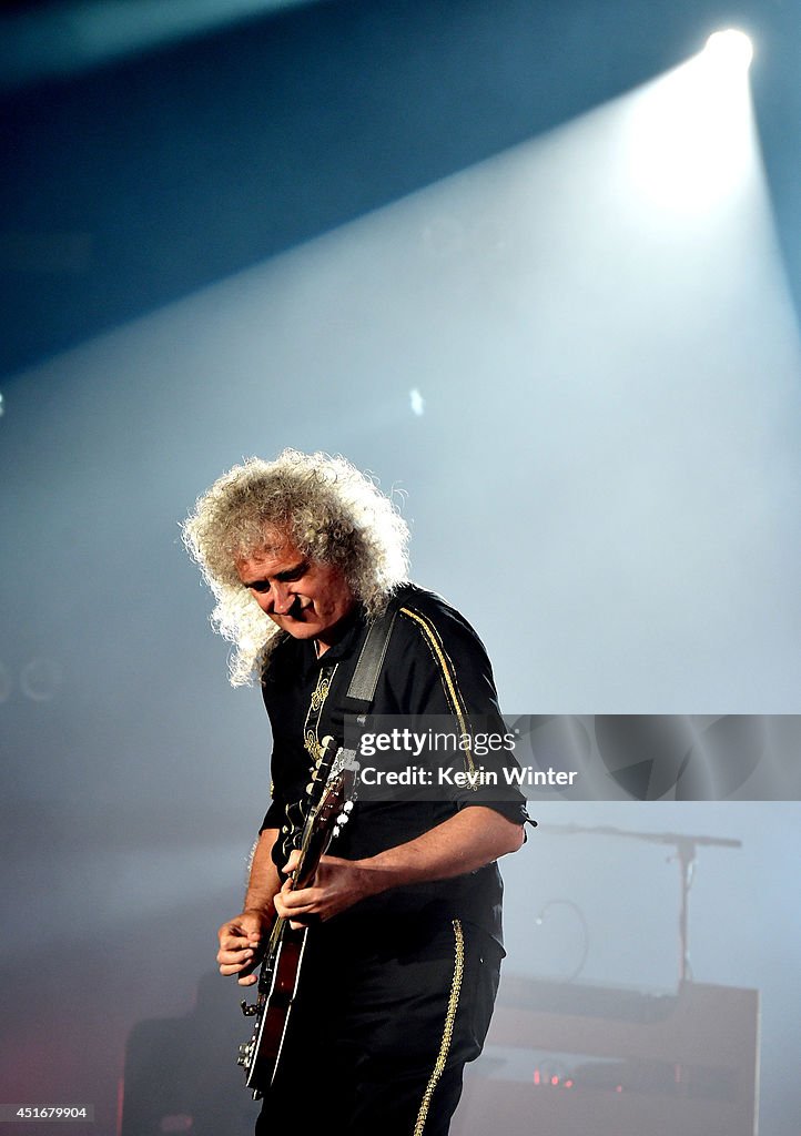 Queen + Adam Lambert At The Forum