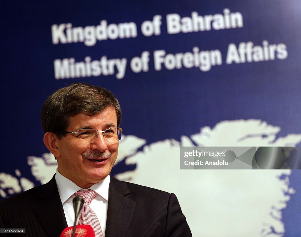 Davutoglu - Ahmed al-Khalifa