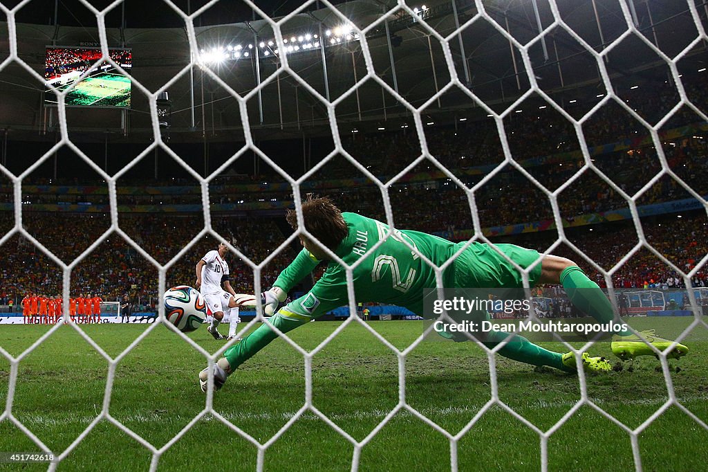 Netherlands v Costa Rica: Quarter Final - 2014 FIFA World Cup Brazil