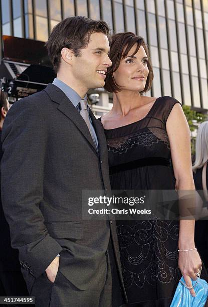 James Marsden & Lisa Linde during X2: X-Men United Premiere Los Angeles - Blue Carpet Arrivals at Grauman's Chinese Theatre in Hollywood, California,...