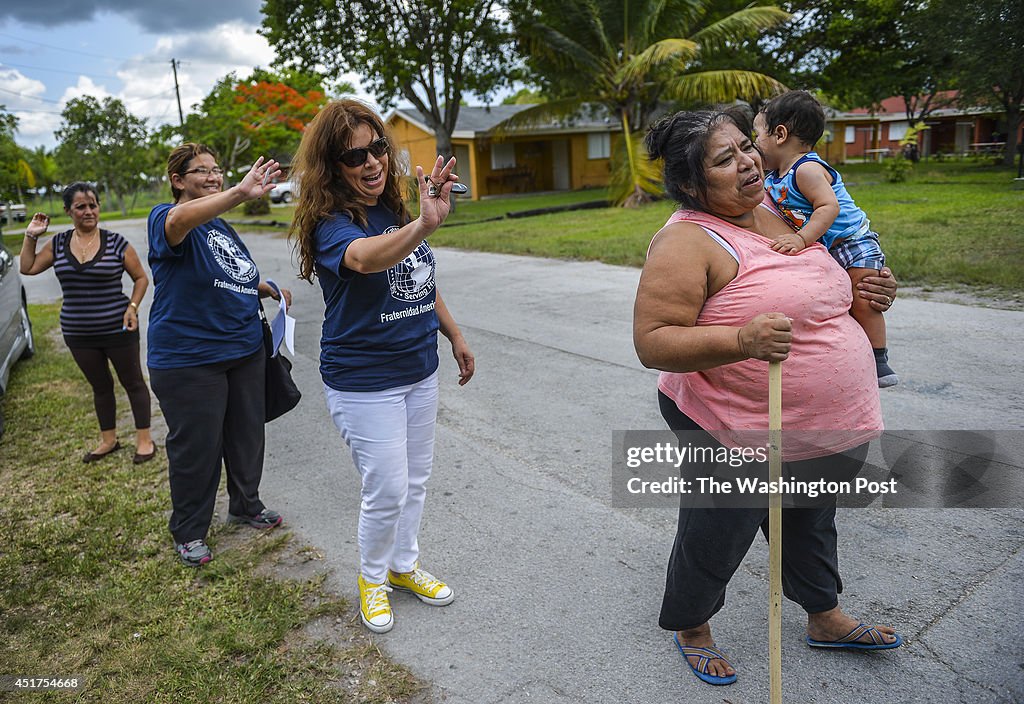 HOMESTEAD, FL - JUNE 8 : Nora Sandigo-Otero, center, and her vo