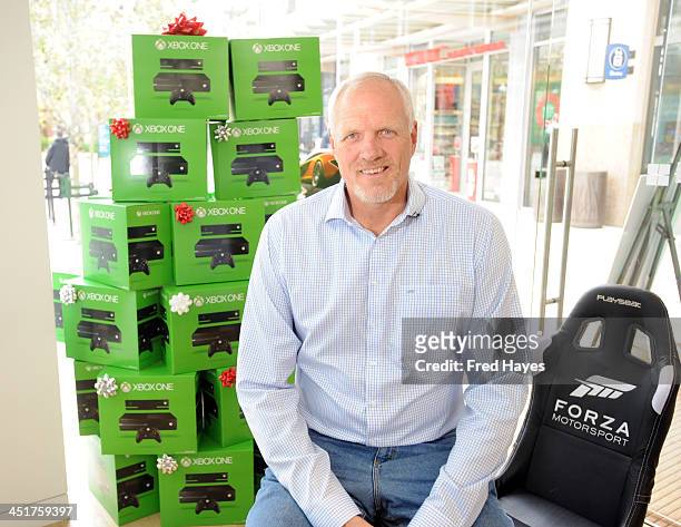 Microsoft retail store and former Utah Jazz basketball player Mark Eaton host the Xbox One Sports Star Challenge event at City Creek Center on...