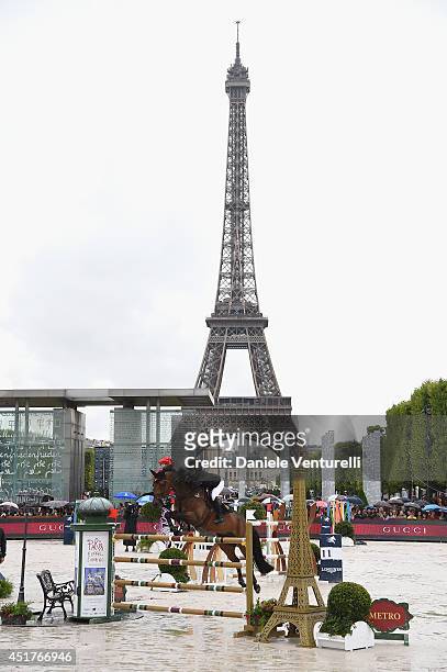 Jessica Springsteen rides Vindicat W during the 'Gucci Gold Cup Paris Eiffel Jumping Table A against the clock with jump-off' at the Paris Eiffel...