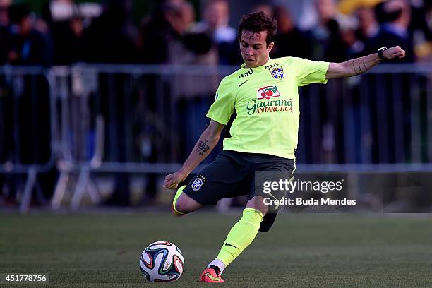 Brazil's striker Bernard in action during a training session at Granja Comary on July 6, 2014 in Teresopolis, Brazil.