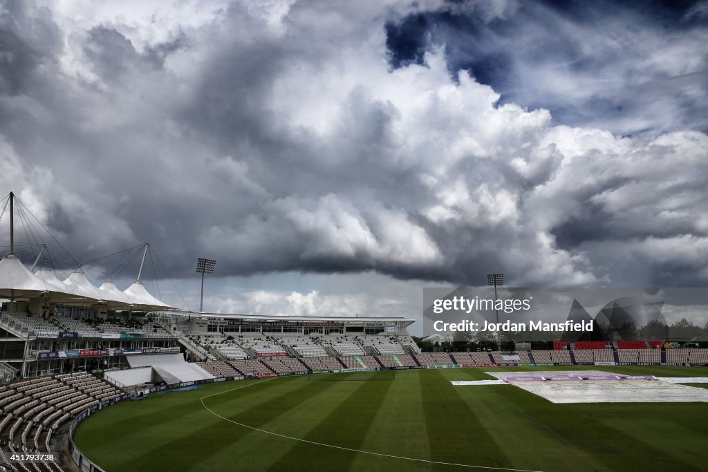 Hampshire v Gloucestershire - LV County Championship