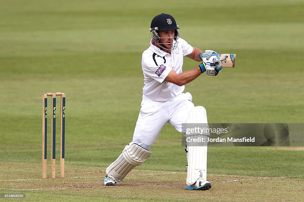 Hampshire v Gloucestershire - LV County Championship