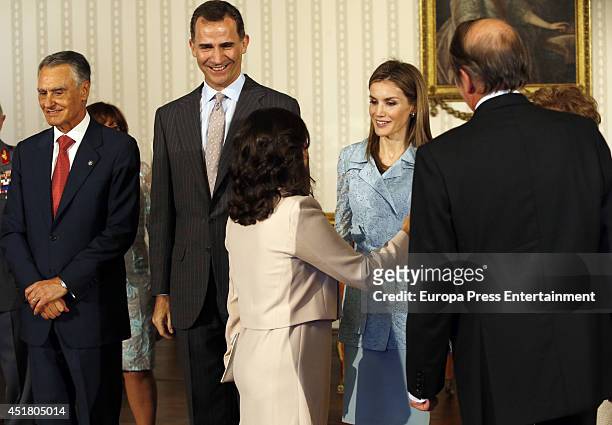 Queen Letizia of Spain and King Felipe VI of Spain hold a receiving line with First Lady of Portugal, Maria Cavaco and President Anibal Cavaco Silva...