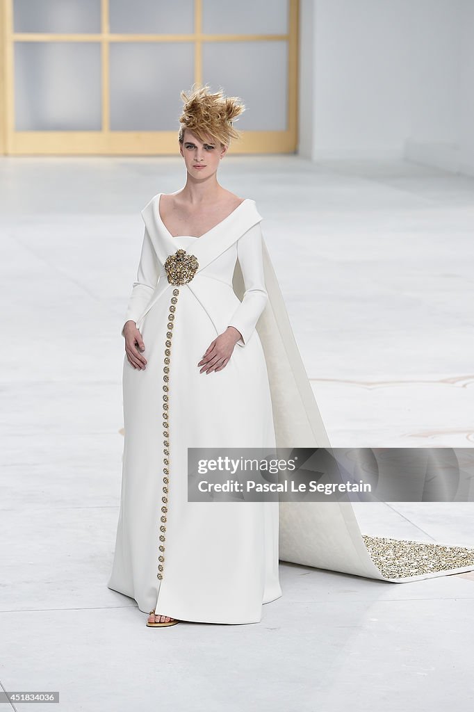 Chanel : Runway - Paris Fashion Week : Haute Couture Fall/Winter 2014-2015