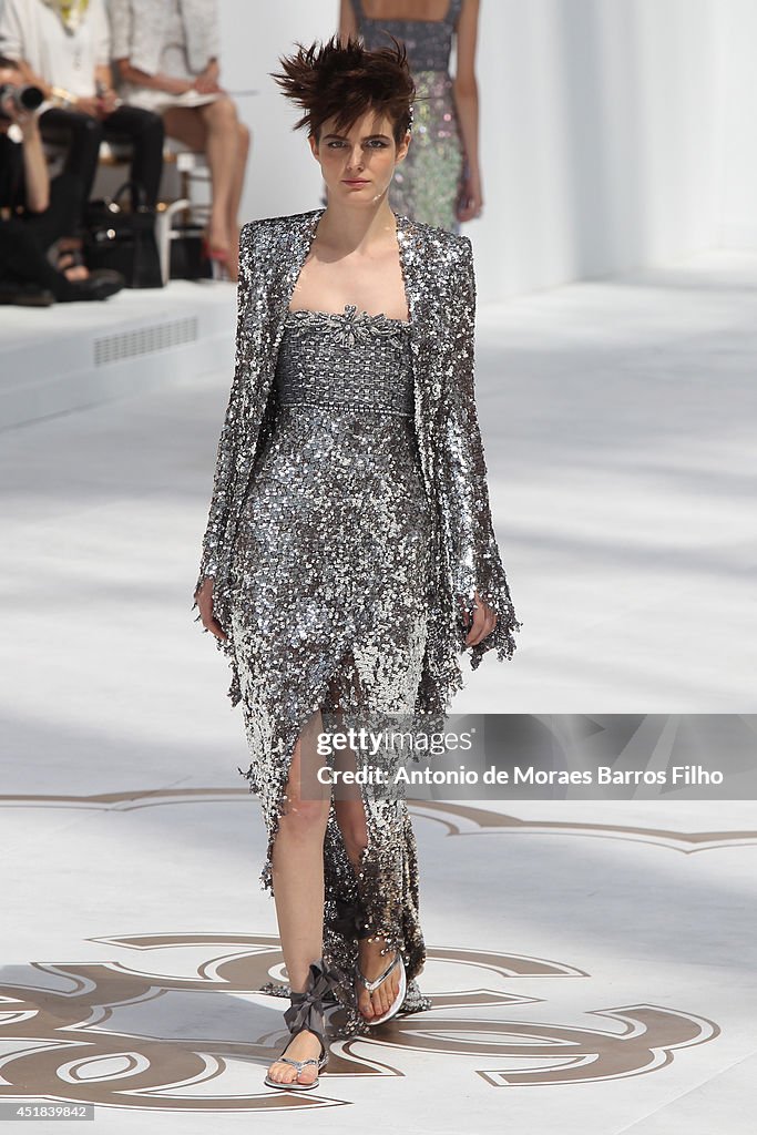 Chanel : Runway - Paris Fashion Week : Haute Couture Fall/Winter 2014-2015