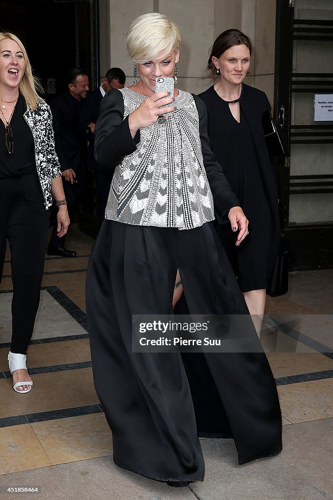 Giorgio Armani Prive : Outside Arrivals - Paris Fashion Week : Haute-Couture Fall/Winter 2014-2015