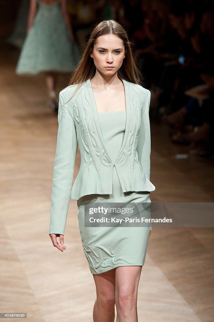 Tony Ward : Runway - Paris Fashion Week : Haute Couture Fall/Winter 2014-2015