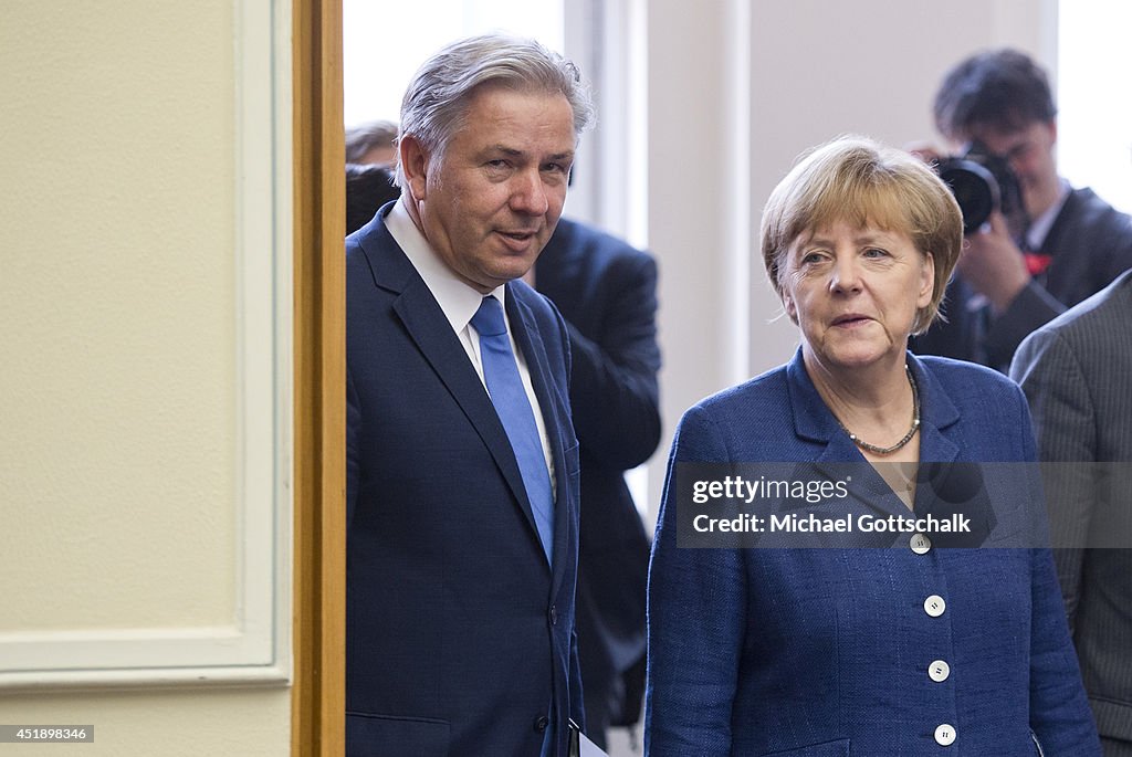 Merkel Meets Heads Of East-German Provinces