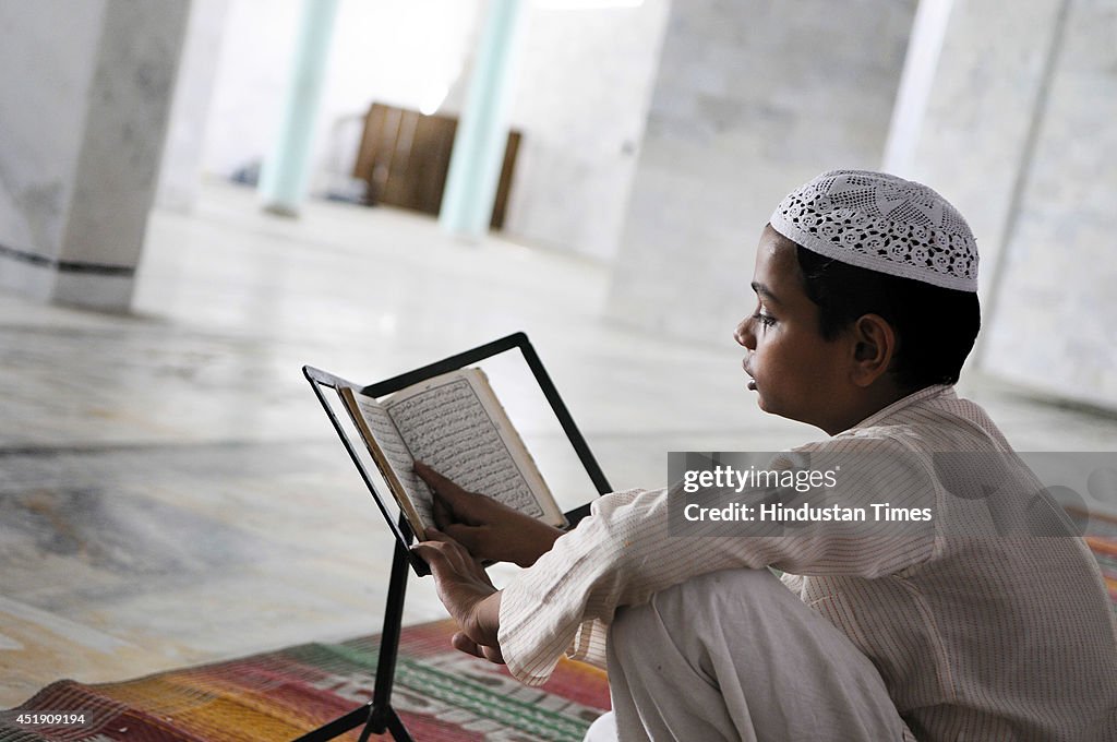 Indian Muslims Boys Recite Quran In Holy Month Of Ramadan