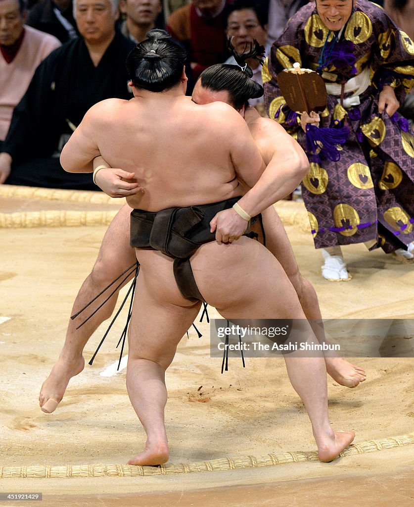 Grand Sumo Kyushu Tournament - Day 15