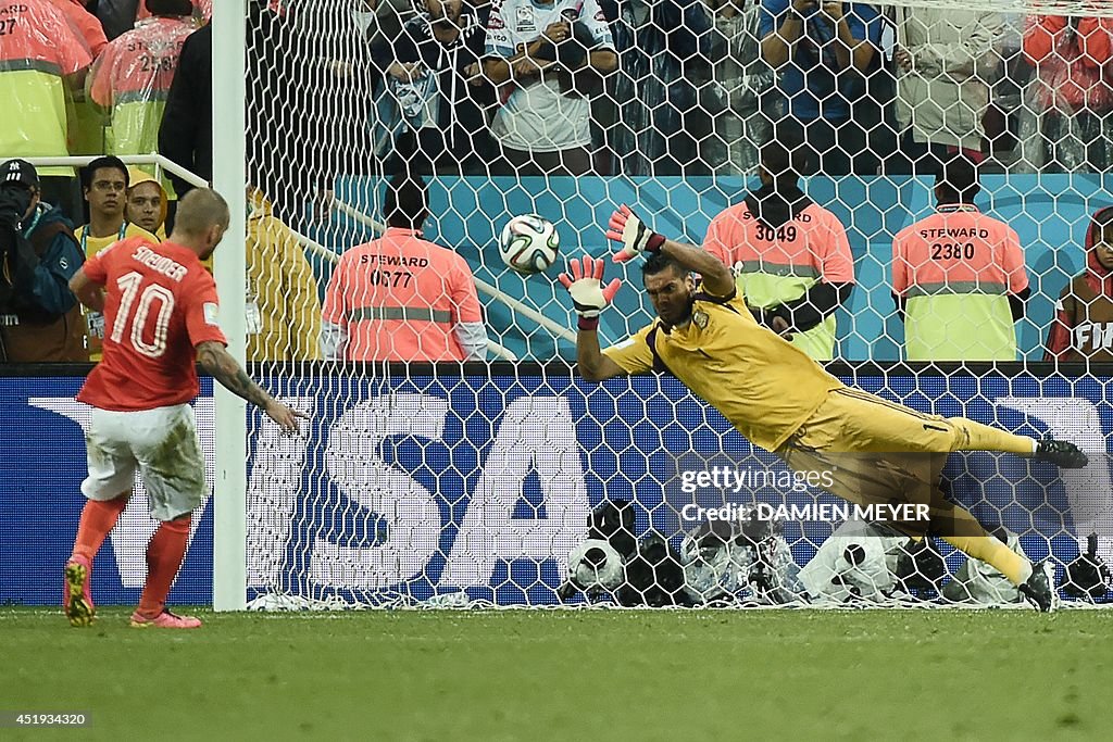 FBL-WC-2014-MATCH62-NED-ARG