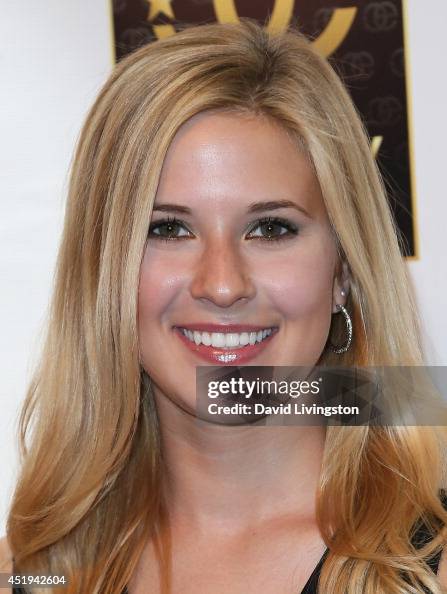 Actress Caroline Sunshine attends the Celebrity Experience... News