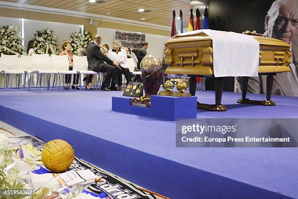 Funeral for Real Madrid legend and honorary president Alfredo Di Stefano, who died at 88 years old, La Almudena Graveyard on July 9, 2014 in Madrid,...