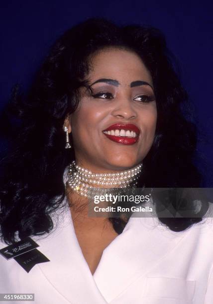 Singer Miki Howard attends the 25th Annual NAACP Image Awards on January 16, 1993 at the Pasadena Civic Auditorium in Pasadena, California.