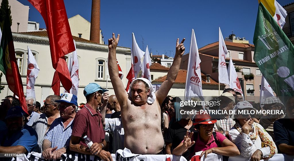 PORTUGAL-FINANCE-SOCIAL-DEMO