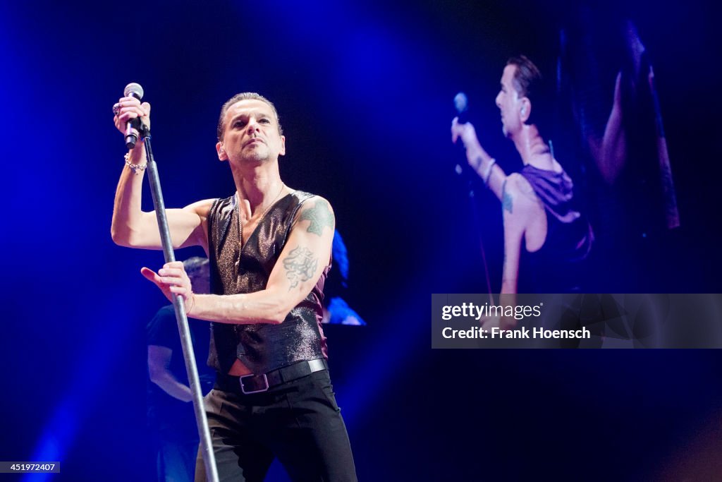 Depeche Mode Perform In Berlin