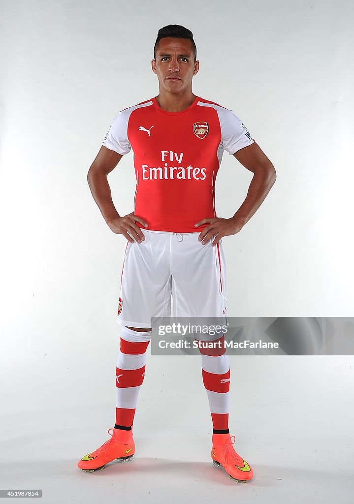 Arsenal Unveil New Signing Alexis Sanchez