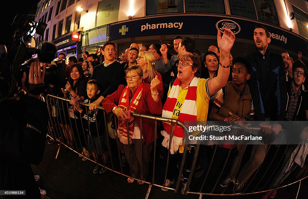 Arsenal Launch New Puma Kits