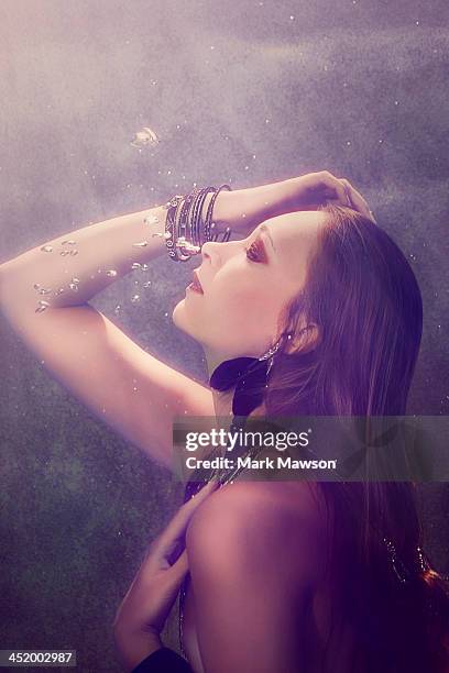 underwater beauty - underwater female models stock pictures, royalty-free photos & images