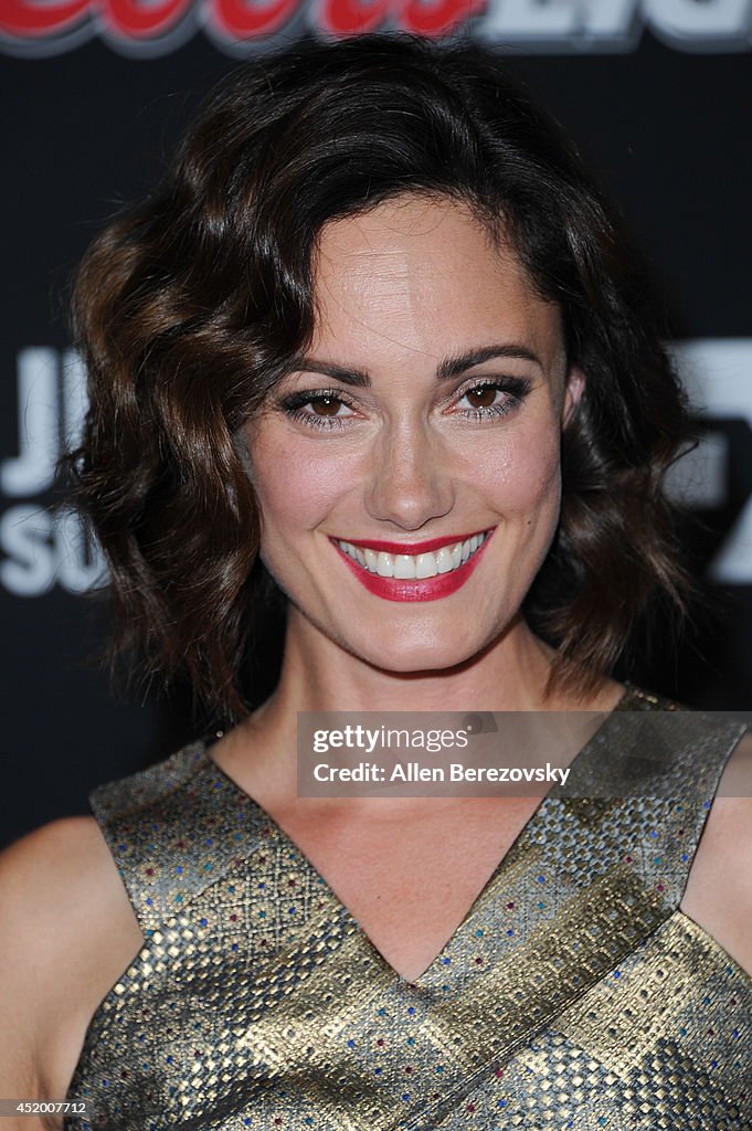 Actress Natalie Brown attends the Los Angeles Premiere of FX's new