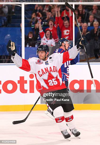 Blair Riley 89 Perth Ice Arena Stock Photos, High-Res Pictures, and Images - Getty ...