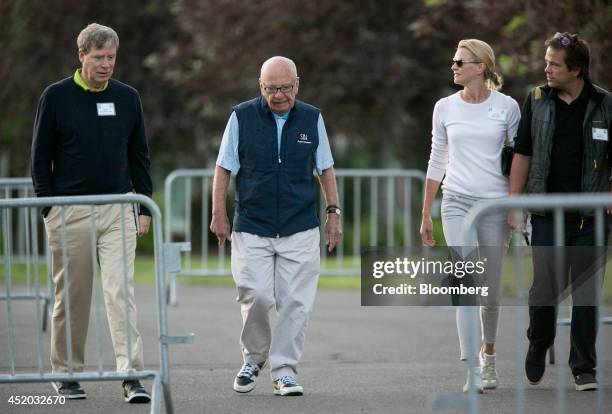 Stanley "Stan" Druckenmiller, chairman and chief investment officer of Duquesne Family Office LLC, from left, Rupert Murdoch, chairman of News Corp.,...