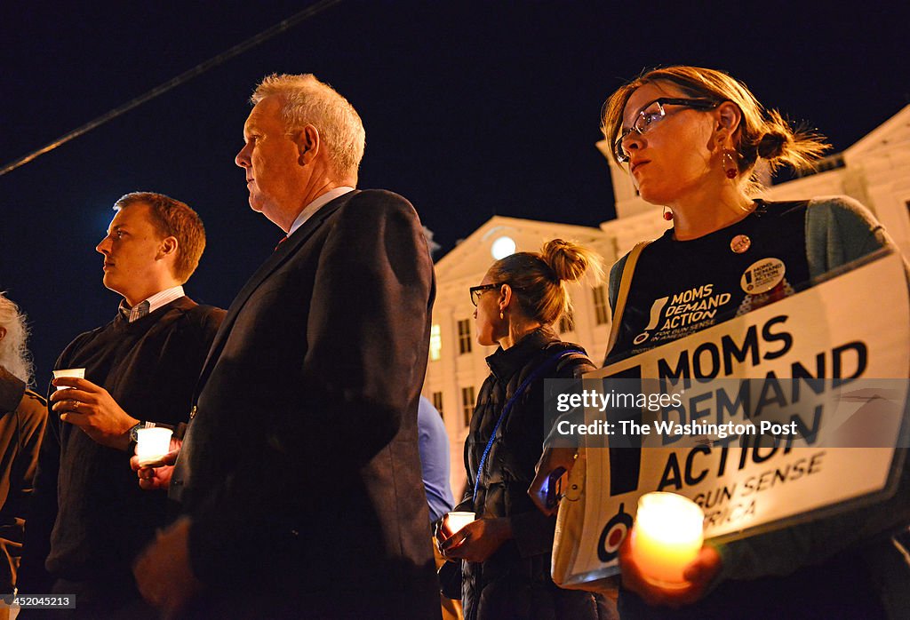 Interfaith Vigil For Victims Of Navy Yard Attack