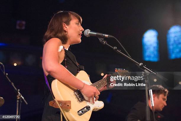 Caitlin Rouse Caitlin Ross Photos and Premium High Res Pictures - Getty Images