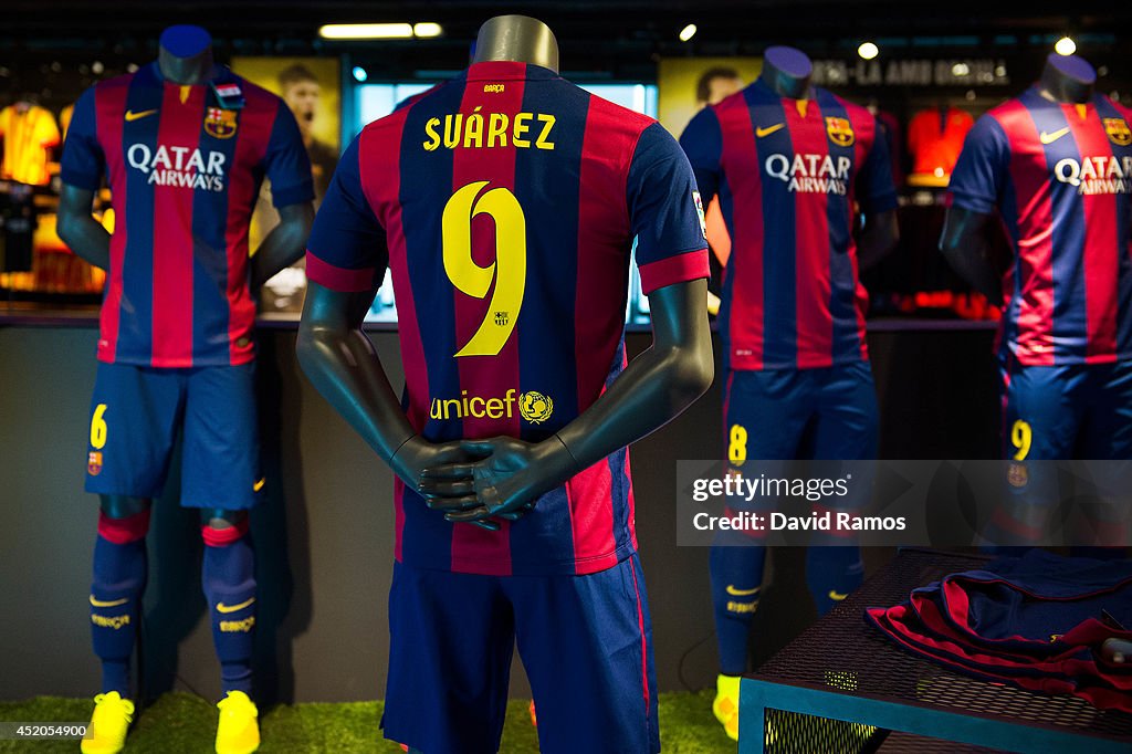 Luis Suarez Barcelona Shirts on Sale