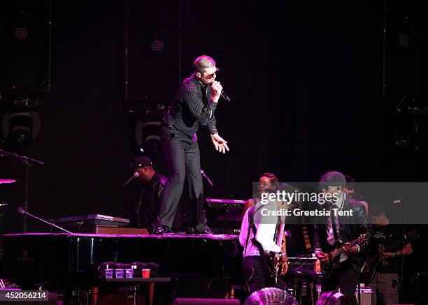 Robin Thicke, William Taylor and Christopher Payton perform at day one of North Sea Jazz Festival at Ahoy on July 11, 2014 in Rotterdam, Netherlands.