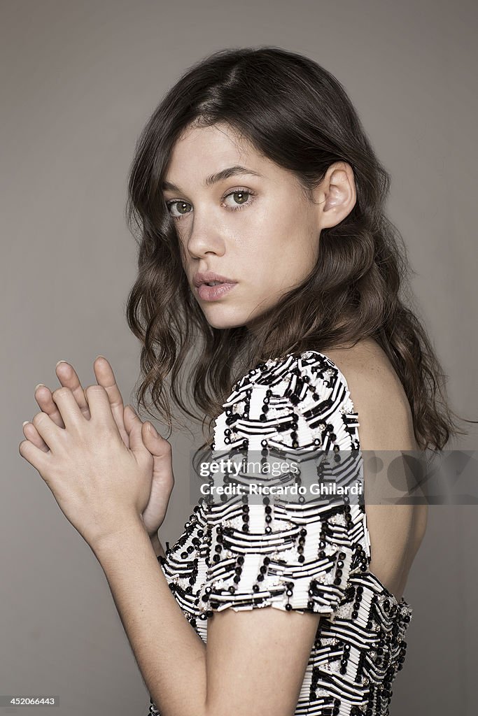 Astrid Berges Frisbey, Self Assignment, November 2013